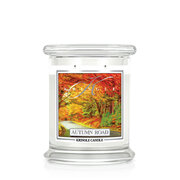 Kringle Candle Autumn Road közepes 2 kanócos illatgyertya (411g)