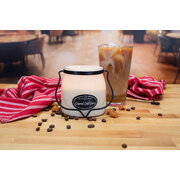 MILKHOUSE GYERTYA Caramel Cold Brew illatosított gyertya VAJTÉRKÉS 2 kanócos (454 g)