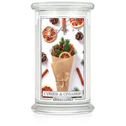 Kringle Candle Cypress & Cinnamon nagy 2 kanócos illatgyertya (624 g)